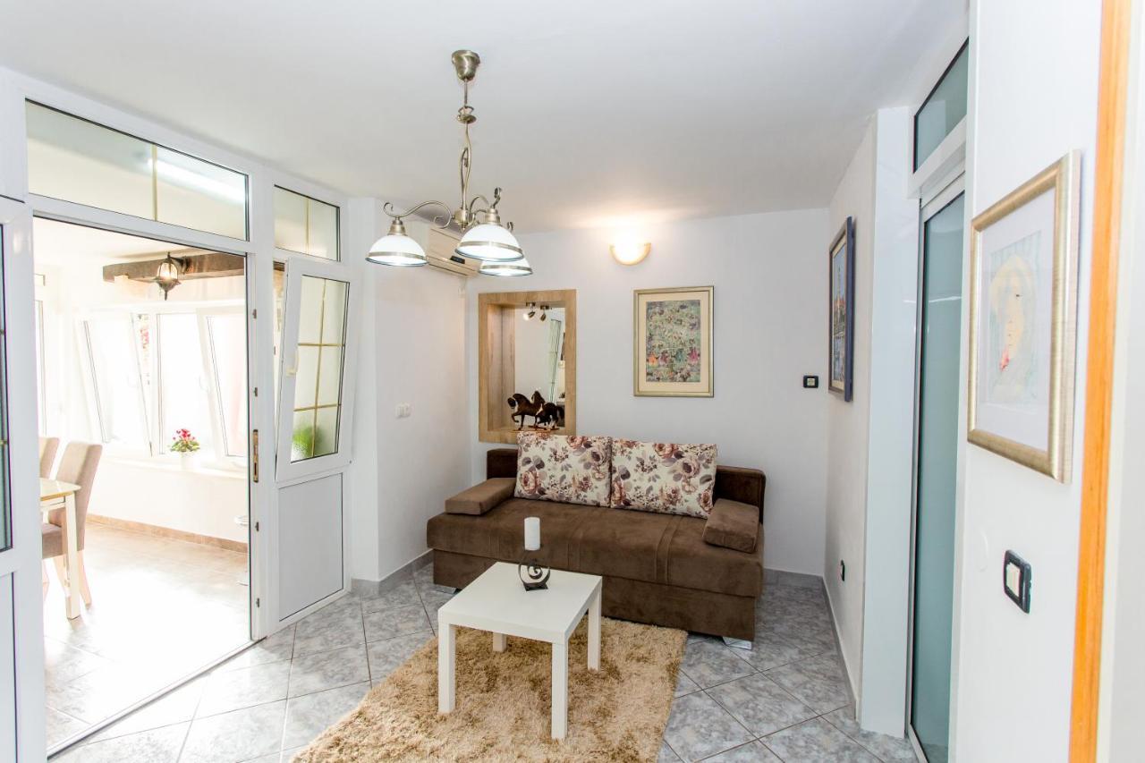 Apartments Desiree Sutivan Εξωτερικό φωτογραφία
