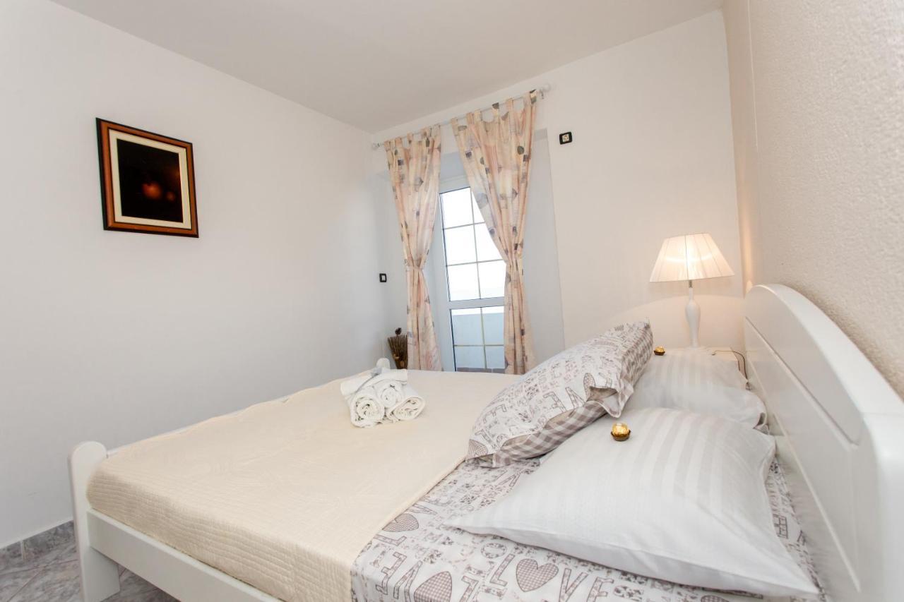 Apartments Desiree Sutivan Εξωτερικό φωτογραφία