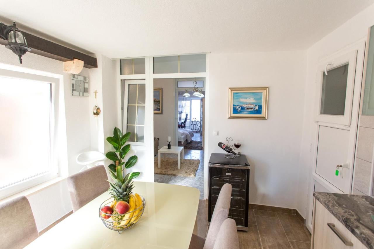 Apartments Desiree Sutivan Εξωτερικό φωτογραφία