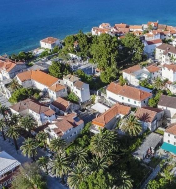 Apartments Desiree Sutivan Εξωτερικό φωτογραφία